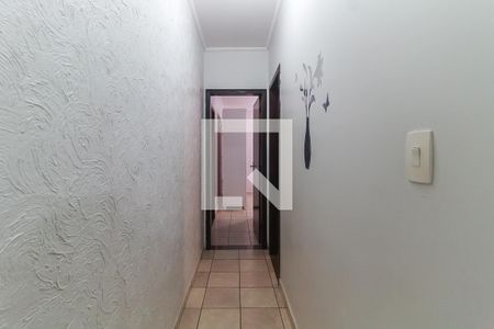 Casa para alugar com 172m², 4 quartos e 2 vagas Casa para alugar com 172m², 4 quartos e 2 vagasCorredor