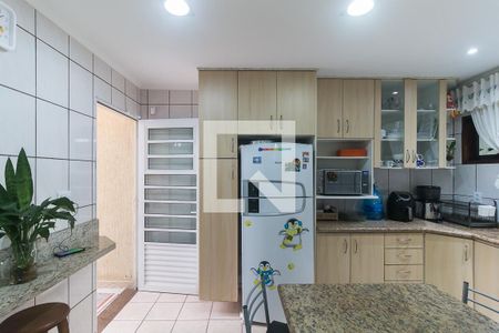 Casa para alugar com 172m², 4 quartos e 2 vagas Casa para alugar com 172m², 4 quartos e 2 vagasCozinha