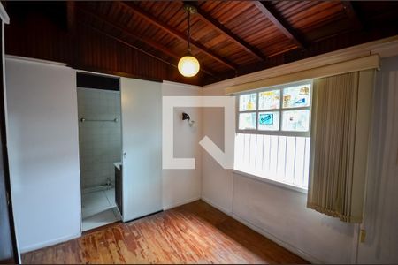 Casa à venda com 300m², 3 quartos e 1 vagaSuíte 2
