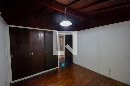 Casa à venda com 300m², 3 quartos e 1 vagaSuíte 1