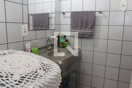 Banheiro de apartamento à venda com 1 quarto, 44m² em Centro Histórico, Porto Alegre
