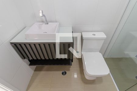 Casa à venda com 252m², 4 quartos e 6 vagasBanheiro da Suíte 1