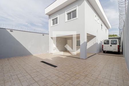 Casa à venda com 252m², 4 quartos e 6 vagasQuintal