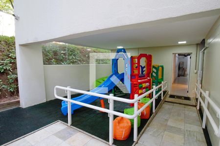 Apartamento para alugar com 75m², 2 quartos e 1 vaga Apartamento para alugar com 75m², 2 quartos e 1 vagaÁrea comum - Playground