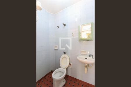Casa à venda com 120m², 2 quartos e 2 vagas Casa à venda com 120m², 2 quartos e 2 vagasBanheiro de serviço