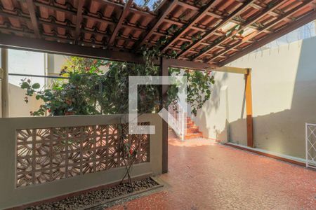 Casa à venda com 120m², 2 quartos e 2 vagas Casa à venda com 120m², 2 quartos e 2 vagasQuintal