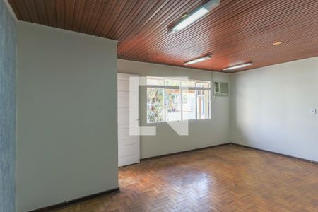 Casa à venda com 120m², 2 quartos e 2 vagas Casa à venda com 120m², 2 quartos e 2 vagasEdícula