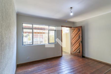 Casa à venda com 120m², 2 quartos e 2 vagas Casa à venda com 120m², 2 quartos e 2 vagasSala