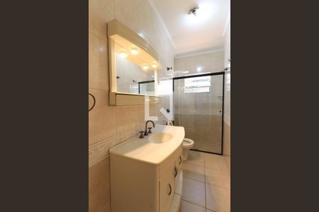 Casa à venda com 120m², 2 quartos e 2 vagas Casa à venda com 120m², 2 quartos e 2 vagasBanheiro