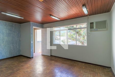 Casa à venda com 120m², 2 quartos e 2 vagas Casa à venda com 120m², 2 quartos e 2 vagasEdícula