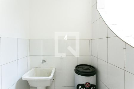 Casa para alugar com 90m², 2 quartos e 1 vagaÁrea de Serviço