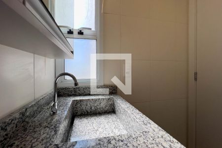 Banheiro de kitnet/studio para alugar com 1 quarto, 31m² em Vila Mariana, São Paulo