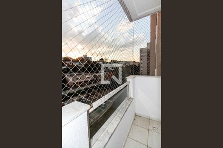 Sacada de apartamento à venda com 3 quartos, 71m² em Teresópolis, Porto Alegre