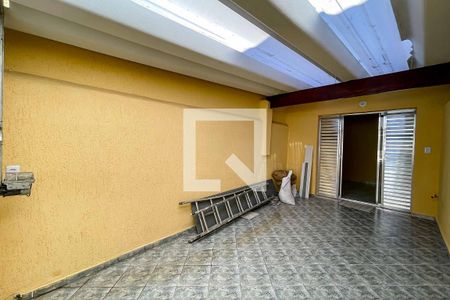 Casa para alugar com 98m², 2 quartos e 1 vagaEntrada