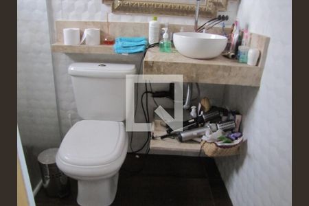 Casa à venda com 120m², 3 quartos e 2 vagasBanheiro