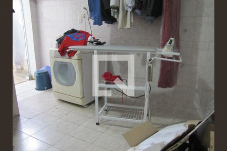 Casa à venda com 120m², 3 quartos e 2 vagasLavanderia