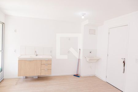 Sala/Cozinha de apartamento para alugar com 2 quartos, 40m² em Cangaíba, São Paulo