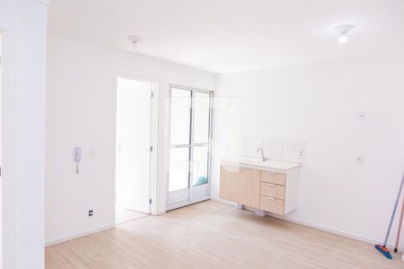 Sala/Cozinha de apartamento para alugar com 2 quartos, 40m² em Cangaíba, São Paulo