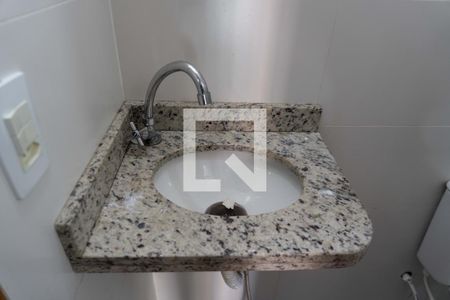 Apartamento à venda com 48m², 2 quartos e 1 vaga Apartamento à venda com 48m², 2 quartos e 1 vagaBanheiro