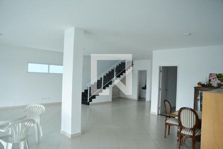 Sala de casa de condomínio para alugar com 4 quartos, 320m² em Jardim Caiapiá, Cotia