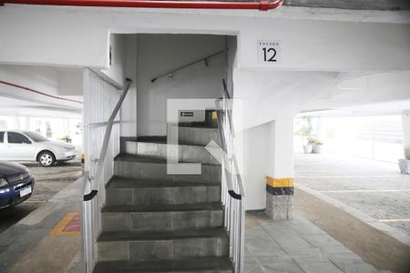 Apartamento para alugar com 30m², 1 quarto e 1 vagaEscada