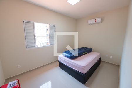 Quarto 2 de casa para alugar com 3 quartos, 128m² em Residencial Portal da Mantiqueira, Taubaté