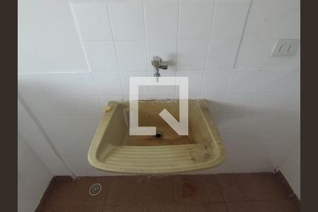 Lavanderia  de casa de condomínio à venda com 2 quartos, 62m² em Jardim Presidente Dutra, Guarulhos