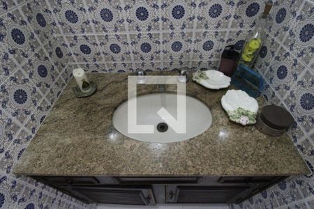 Apartamento para alugar com 252m², 3 quartos e 1 vagaBanheiro da Suíte