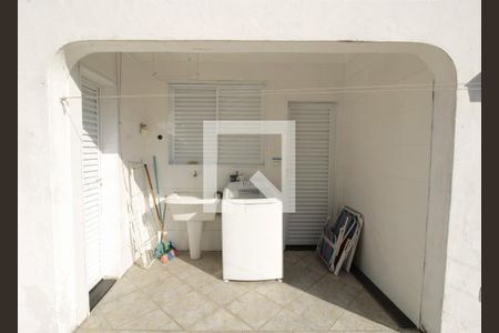 Apartamento para alugar com 252m², 3 quartos e 1 vagaÁrea de Serviço