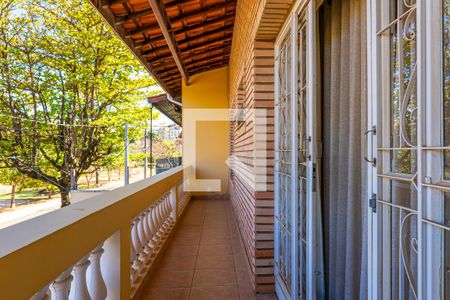 Sala de casa para alugar com 3 quartos, 230m² em Jardim Carlos Lourenço, Campinas