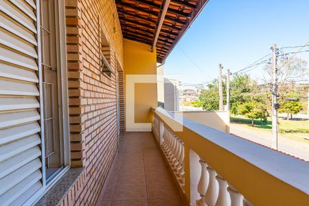 Sala de casa para alugar com 3 quartos, 230m² em Jardim Carlos Lourenço, Campinas
