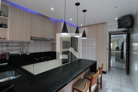 Casa à venda com 184m², 2 quartos e 2 vagasCozinha