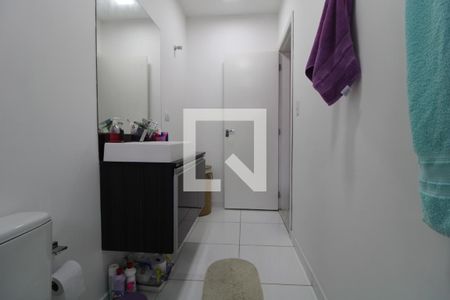 Casa à venda com 184m², 2 quartos e 2 vagasBanheiro da suíte 1