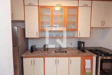 Apartamento à venda com 103m², 3 quartos e 2 vagasCozinha