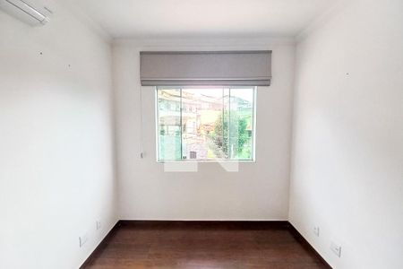 Quarto 1  de casa à venda com 3 quartos, 156m² em Planalto, Belo Horizonte
