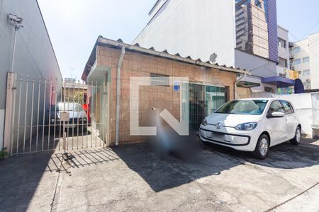 Casa à venda com 280m², 4 quartos e 4 vagasFachada
