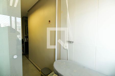 Apartamento à venda com 68m², 2 quartos e 1 vagaÁrea de Serviço