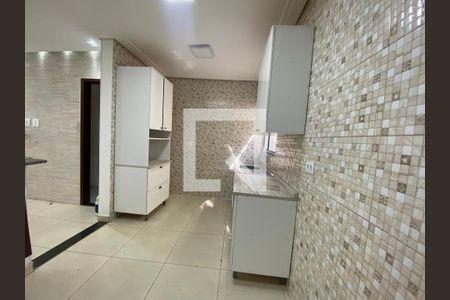 Casa para alugar com 56m², 2 quartos e 1 vagaCozinha