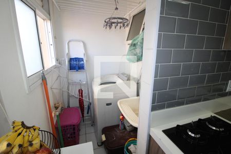 Sala/Cozinha de apartamento para alugar com 2 quartos, 49m² em Parque São Lourenço, São Paulo