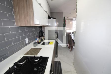 Sala/Cozinha de apartamento para alugar com 2 quartos, 49m² em Parque São Lourenço, São Paulo