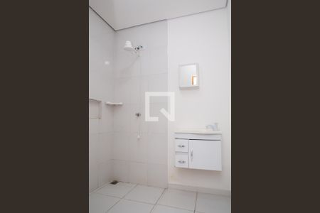 Banheiro da Suíte 1 de casa à venda com 2 quartos, 100m² em Vila das Hortencias, Jundiaí