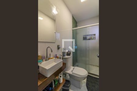 Casa de condomínio à venda com 178m², 3 quartos e 2 vagasSuíte  2 - Banheiro