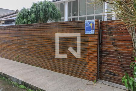 Casa de condomínio à venda com 178m², 3 quartos e 2 vagasPlaca Quinto Andar
