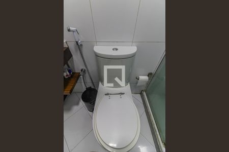 Casa de condomínio à venda com 178m², 3 quartos e 2 vagasBanheiro Social