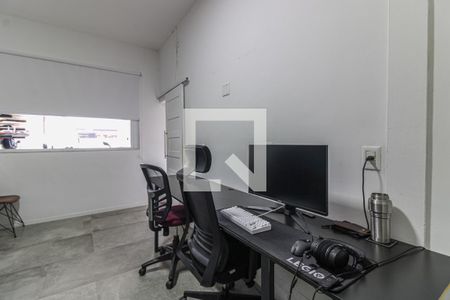 Casa de condomínio à venda com 178m², 3 quartos e 2 vagasQuarto