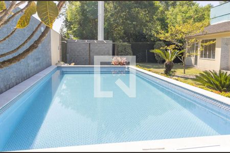 Casa de condomínio à venda com 178m², 3 quartos e 2 vagasÁrea comum - Piscina