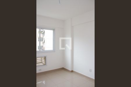 Apartamento à venda com 94m², 4 quartos e 2 vagasQuarto 02