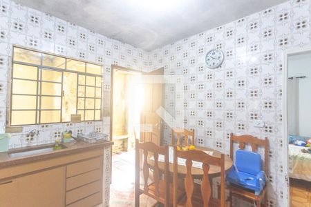 Casa à venda com 140m², 2 quartos e 2 vagas Casa à venda com 140m², 2 quartos e 2 vagasCozinha