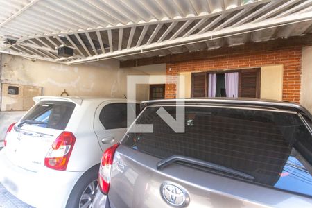 Casa à venda com 140m², 2 quartos e 2 vagas Casa à venda com 140m², 2 quartos e 2 vagasGaragem