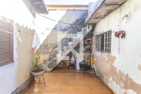 Casa à venda com 140m², 2 quartos e 2 vagas Casa à venda com 140m², 2 quartos e 2 vagasQuintal